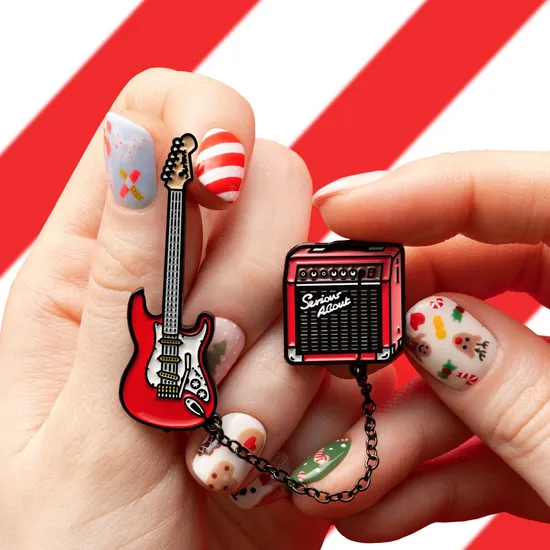 Hibernating Animals Cold Winter Cute Metal Lapel Pins Wholesale Hat Pin Accessories Hard Soft Enamel Pin Factory Hedgehog 